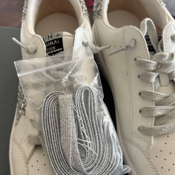 Vintage Havana Cream Sneakers with Silver Accents - Picture 9 of 11